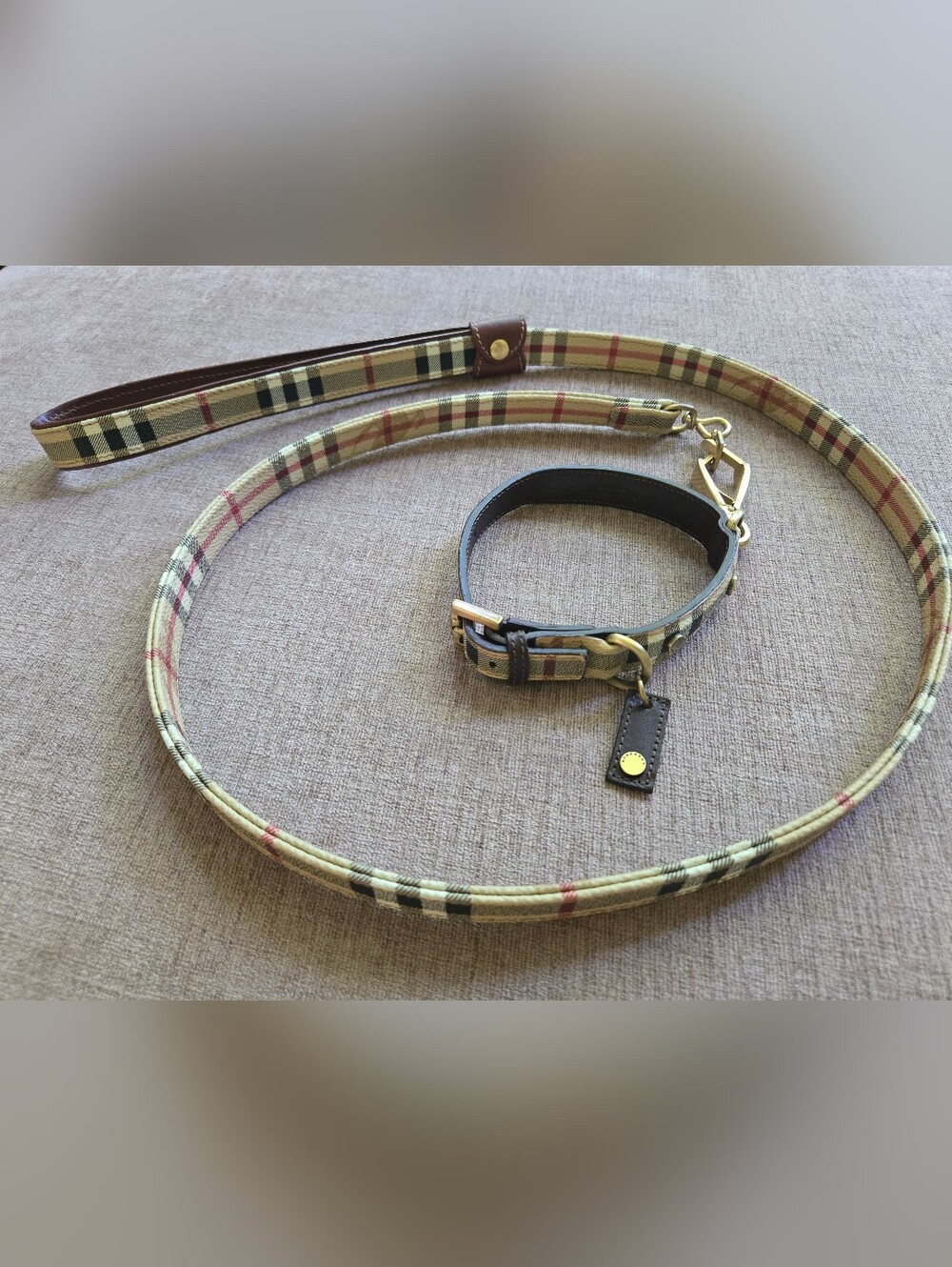 Burberry Dog Collar & Leash Medium Check, 100% Leather